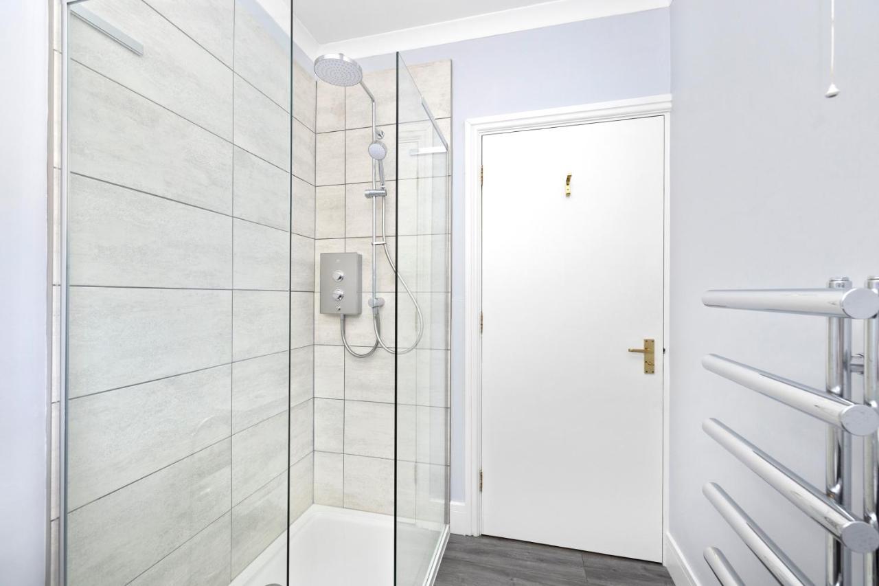 Joivy Modern Flat On Rose Street Apartment Edinburgh Exterior photo
